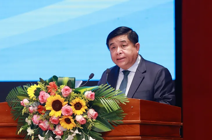 Thủ tướng chủ trì Hội nghị triển khai chương trình hành động về phát triển vùng Bắc Trung Bộ và duyên hải Trung Bộ - Ảnh 3. Thủ tướng chủ trì Hội nghị triển khai chương trình hành động về phát triển vùng Bắc Trung Bộ và duyên hải Trung Bộ - Ảnh 3.