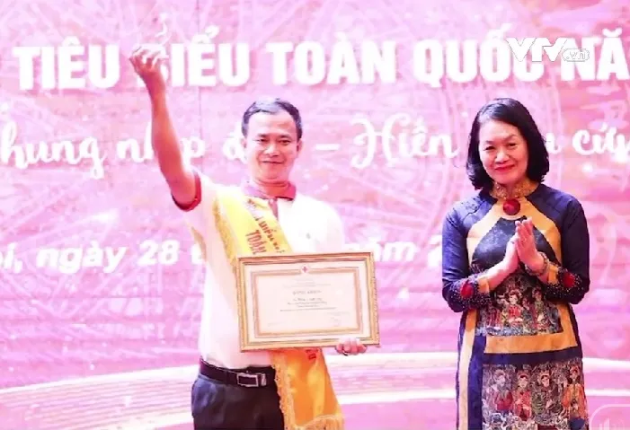 Anh bảo vệ 55 lần hiến máu tình nguyện - Ảnh 1. Anh bảo vệ 55 lần hiến máu tình nguyện - Ảnh 1.