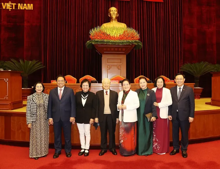 Tổng Bí thư Nguyễn Phú Trọng chủ trì Hội nghị gặp mặt các đồng chí nguyên lãnh đạo Đảng, Nhà nước - Ảnh 4. Tổng Bí thư Nguyễn Phú Trọng chủ trì Hội nghị gặp mặt các đồng chí nguyên lãnh đạo Đảng, Nhà nước - Ảnh 4.