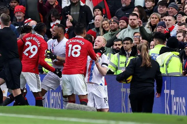 Manchester United không kháng cáo, Casemiro ngồi ngoài 3 trận - Ảnh 1. Manchester United không kháng cáo, Casemiro ngồi ngoài 3 trận - Ảnh 1.