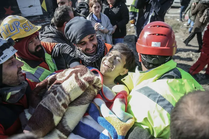 Nỗ lực cứu trợ nạn nhân động đất tại Thổ Nhĩ Kỳ - Syria dù 72 giờ vàng đã trôi qua - Ảnh 1.