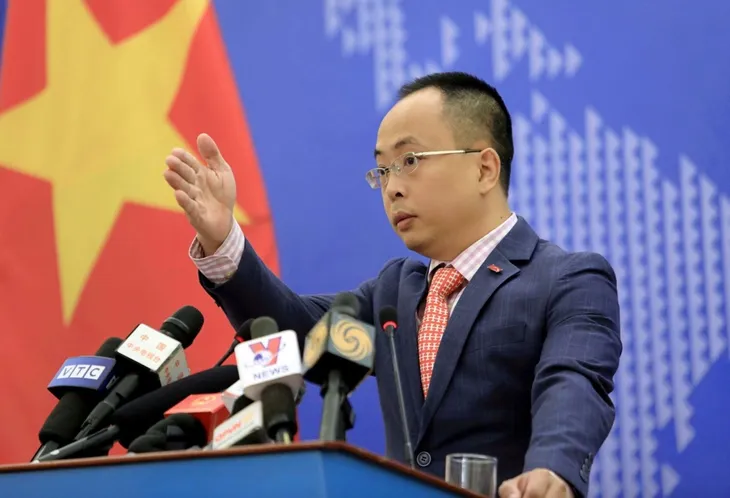Việt Nam nêu quan điểm về thông tin khinh khí cầu Trung Quốc phát hiện tại Mỹ - Ảnh 1. Việt Nam nêu quan điểm về thông tin khinh khí cầu Trung Quốc phát hiện tại Mỹ - Ảnh 1.