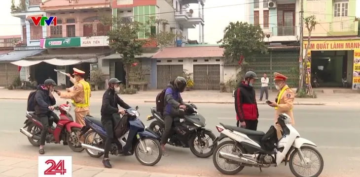 Hà Nội kiểm tra nồng độ cồn toàn bộ 166 tuyến phố ở quận Hoàn Kiếm - Ảnh 1. Hà Nội kiểm tra nồng độ cồn toàn bộ 166 tuyến phố ở quận Hoàn Kiếm - Ảnh 1.