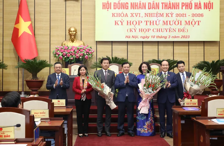Bà Vũ Thu Hà được bầu làm Phó Chủ tịch UBND TP Hà Nội - Ảnh 1. Bà Vũ Thu Hà được bầu làm Phó Chủ tịch UBND TP Hà Nội - Ảnh 1.