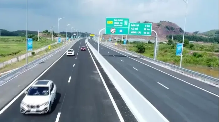 Quảng Ninh có số km cao tốc nhiều nhất cả nước - Ảnh 1. Quảng Ninh có số km cao tốc nhiều nhất cả nước - Ảnh 1.