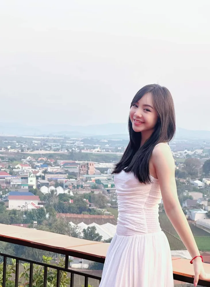 Sao Việt ngày 10/3: Mỹ Tâm tung poster phim, Diva Thanh Lam đẹp mặn mà - Ảnh 8. Sao Việt ngày 10/3: Mỹ Tâm tung poster phim, Diva Thanh Lam đẹp mặn mà - Ảnh 8.