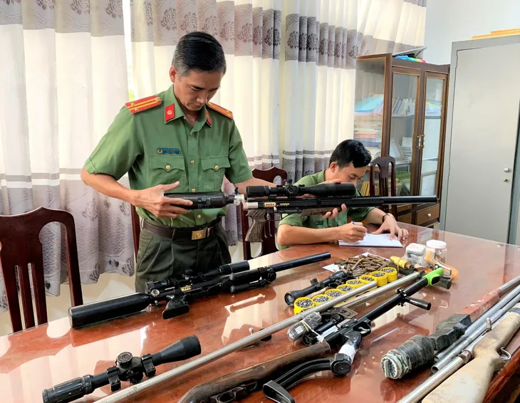 Bạc Liêu: Nhiều tai nạn thương tâm do vũ khí, vật nổ... - Ảnh 3. Bạc Liêu: Nhiều tai nạn thương tâm do vũ khí, vật nổ... - Ảnh 3.