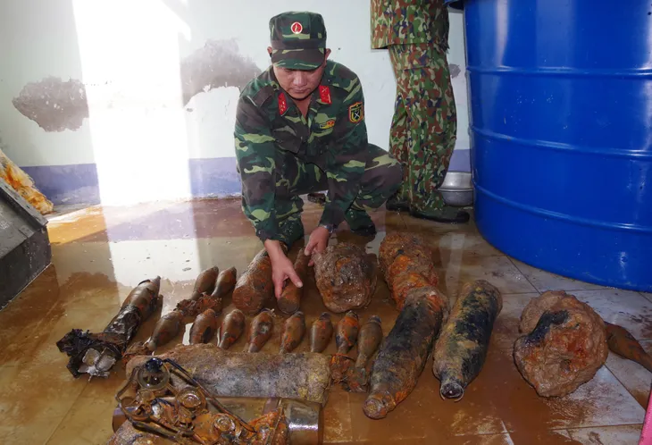 Bạc Liêu: Nhiều tai nạn thương tâm do vũ khí, vật nổ... - Ảnh 2. Bạc Liêu: Nhiều tai nạn thương tâm do vũ khí, vật nổ... - Ảnh 2.
