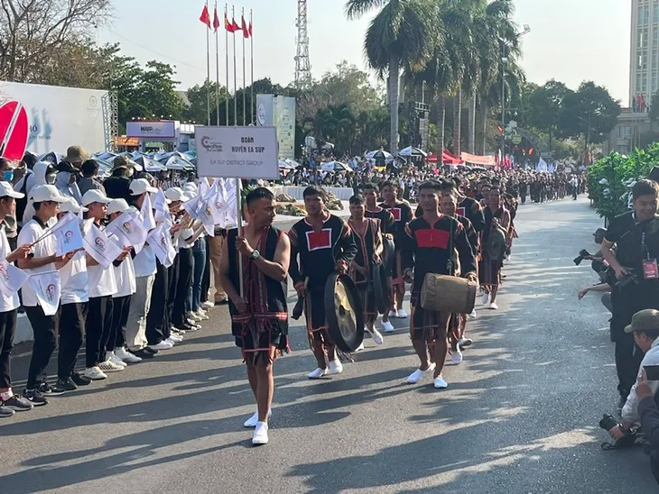 Lễ hội đường phố Buôn Ma Thuột - Nơi hội tụ 3 nền văn minh cà phê thế giới - Ảnh 3. Lễ hội đường phố Buôn Ma Thuột - Nơi hội tụ 3 nền văn minh cà phê thế giới - Ảnh 3.