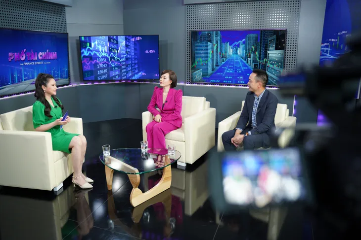 Lý do BTV Khánh Ly luôn “né” 2 màu trang phục khi lên hình - Ảnh 2. Lý do BTV Khánh Ly luôn “né” 2 màu trang phục khi lên hình - Ảnh 2.