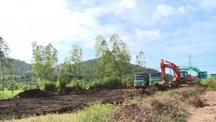 Cao tốc Bắc - Nam vướng “điểm nghẽn” giải phóng mặt bằng - Ảnh 1. Cao tốc Bắc - Nam vướng “điểm nghẽn” giải phóng mặt bằng - Ảnh 1.
