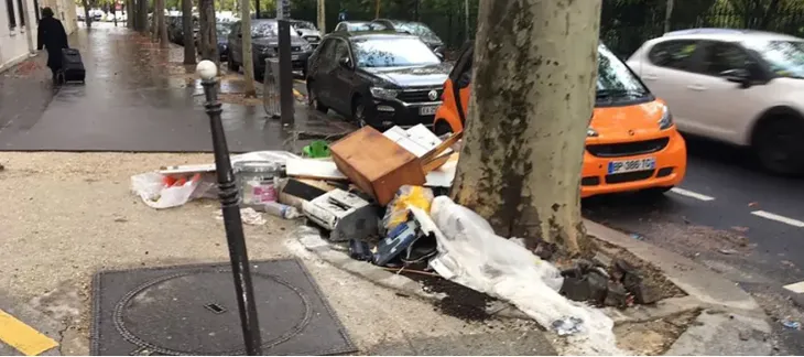 Làn sóng bãi công lên cao, người dân Paris chật vật giữa khủng hoảng rác - Ảnh 6. Làn sóng bãi công lên cao, người dân Paris chật vật giữa khủng hoảng rác - Ảnh 6.