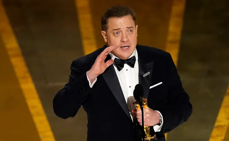 Brendan Fraser chiến thắng Oscar 2023: Sự trỗi dậy của kẻ bị Hollywood gạch tên - Ảnh 1.