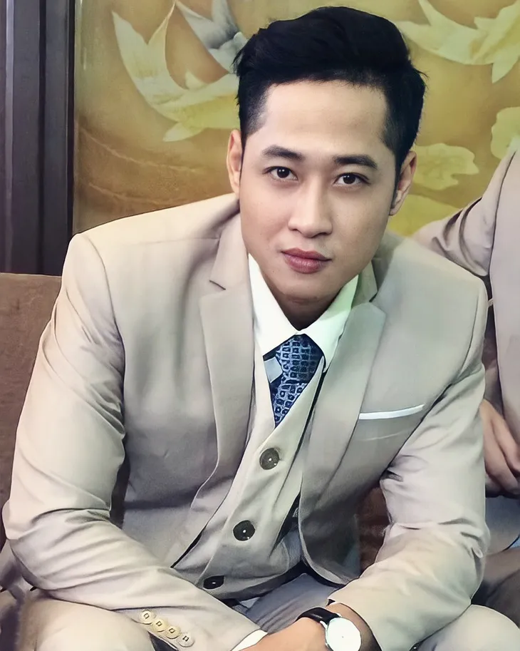 Sau loạt vai ông chồng hãm, Mạnh Hưng mong có vai ngầu đét - Ảnh 1. Sau loạt vai ông chồng hãm, Mạnh Hưng mong có vai ngầu đét - Ảnh 1.