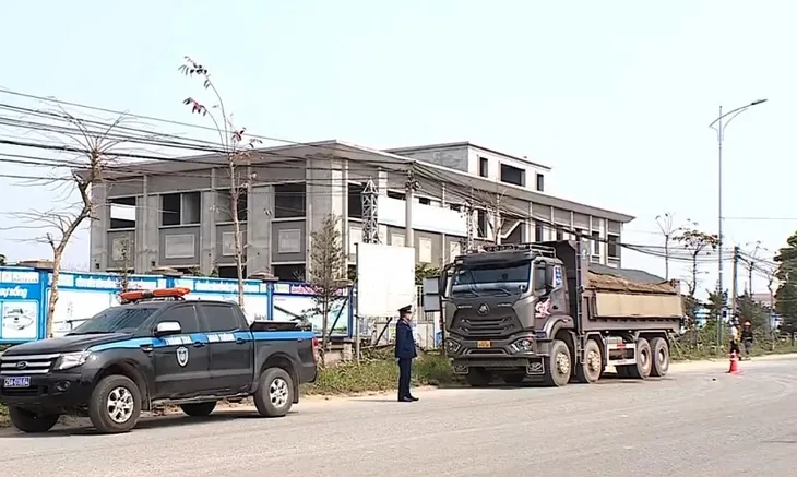 Chiêu trò mới cơi nới thùng xe chỉ với... 1 nút bấm - Ảnh 1. Chiêu trò mới cơi nới thùng xe chỉ với... 1 nút bấm - Ảnh 1.
