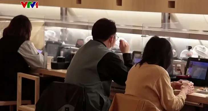 Camera trí tuệ nhân tạo giám sát hành vi xấu của khách hàng - Ảnh 1. Camera trí tuệ nhân tạo giám sát hành vi xấu của khách hàng - Ảnh 1.