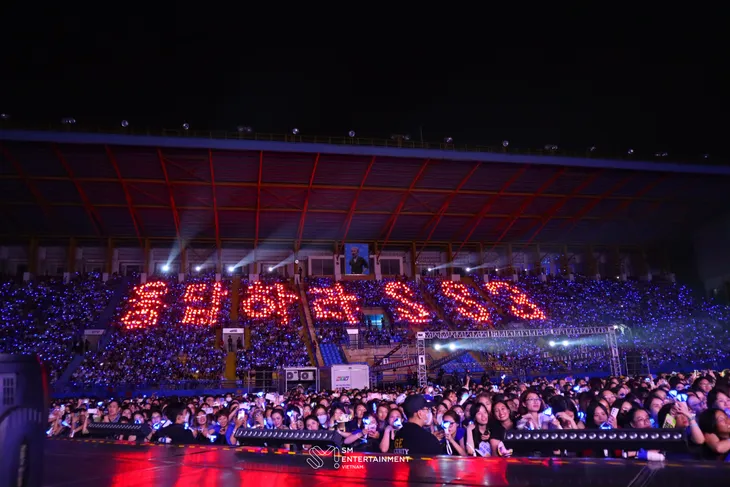Show diễn của Super Junior tại Việt Nam thành công rực rỡ - Ảnh 4. Show diễn của Super Junior tại Việt Nam thành công rực rỡ - Ảnh 4.