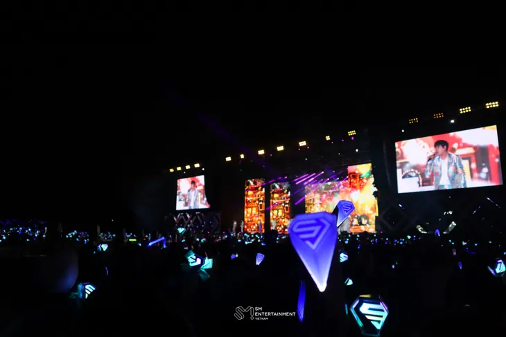 Show diễn của Super Junior tại Việt Nam thành công rực rỡ - Ảnh 2. Show diễn của Super Junior tại Việt Nam thành công rực rỡ - Ảnh 2.