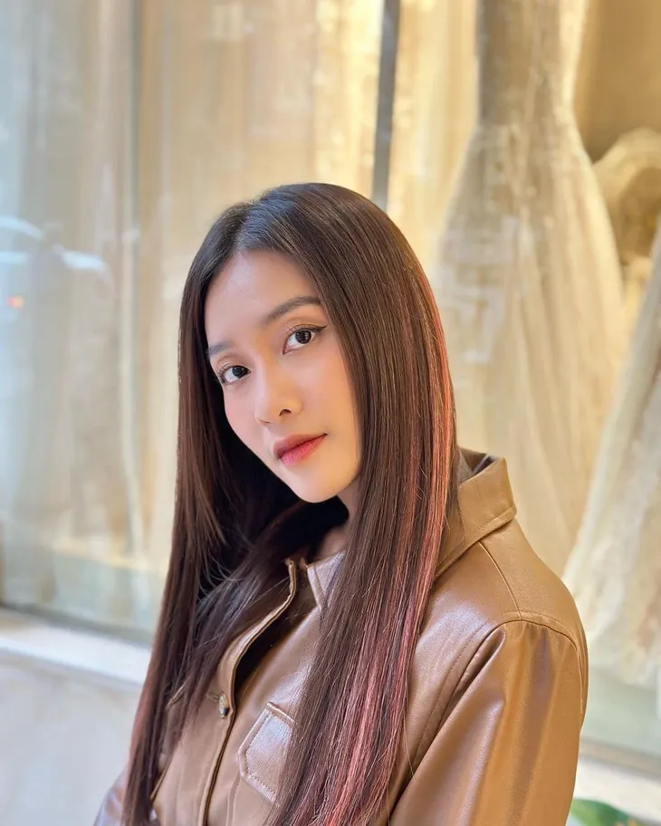 Gia đình mình vui bất thình lình: Trung ruồi hội ngộ Khả Ngân - Thanh Sơn - Ảnh 5. Gia đình mình vui bất thình lình: Trung ruồi hội ngộ Khả Ngân - Thanh Sơn - Ảnh 5.