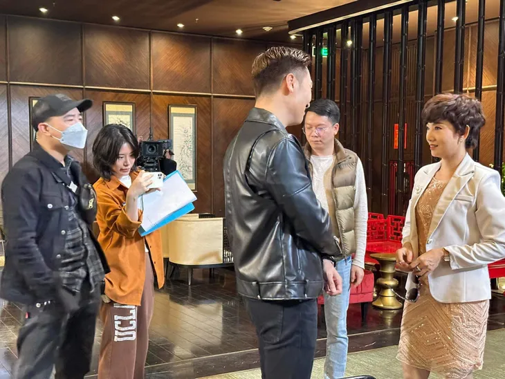 Đừng nói khi yêu: Mẹ Quy lộ diện, có ghê gớm như tưởng tượng? - Ảnh 6. Đừng nói khi yêu: Mẹ Quy lộ diện, có ghê gớm như tưởng tượng? - Ảnh 6.