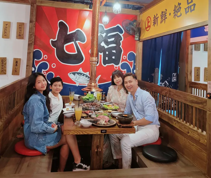 Diễn viên Việt tuần qua: Thùy Anh cực gợi cảm ở biển, Quốc Trường bảnh bao lên đồ đi ăn cưới - Ảnh 10. Diễn viên Việt tuần qua: Thùy Anh cực gợi cảm ở biển, Quốc Trường bảnh bao lên đồ đi ăn cưới - Ảnh 10.