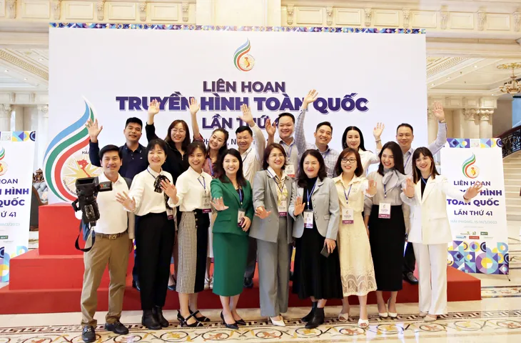 Sôi động không khí trước khai mạc Liên hoan Truyền hình toàn quốc lần thứ 41 - Ảnh 11. Sôi động không khí trước khai mạc Liên hoan Truyền hình toàn quốc lần thứ 41 - Ảnh 11.