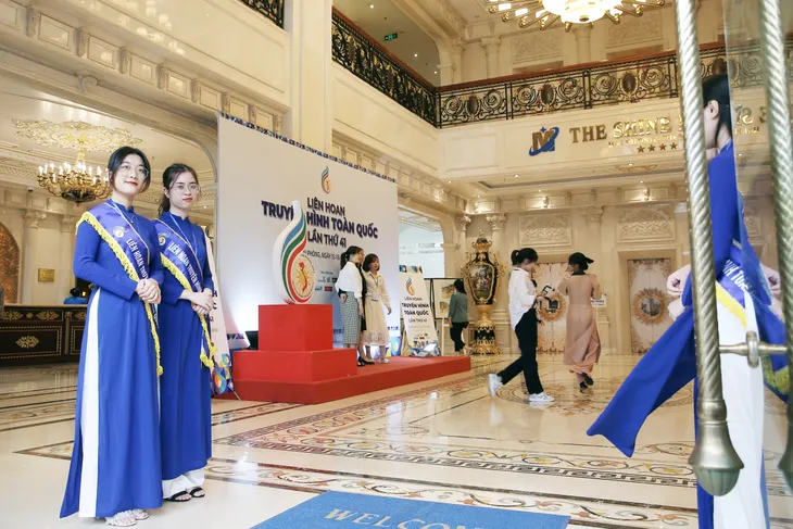 Sôi động không khí trước khai mạc Liên hoan Truyền hình toàn quốc lần thứ 41 - Ảnh 4. Sôi động không khí trước khai mạc Liên hoan Truyền hình toàn quốc lần thứ 41 - Ảnh 4.