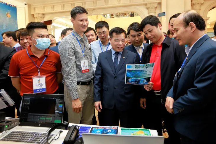 Triển lãm Công nghệ kỹ thuật truyền hình thu hút đông đảo khách tham quan - Ảnh 4. Triển lãm Công nghệ kỹ thuật truyền hình thu hút đông đảo khách tham quan - Ảnh 4.