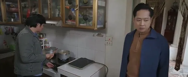 Dưới bóng cây hạnh phúc - Tập 36: Son lên đồ lồng lộn, đâu biết chồng đang bị trà xanh thả thính - Ảnh 3. Dưới bóng cây hạnh phúc - Tập 36: Son lên đồ lồng lộn, đâu biết chồng đang bị trà xanh thả thính - Ảnh 3.