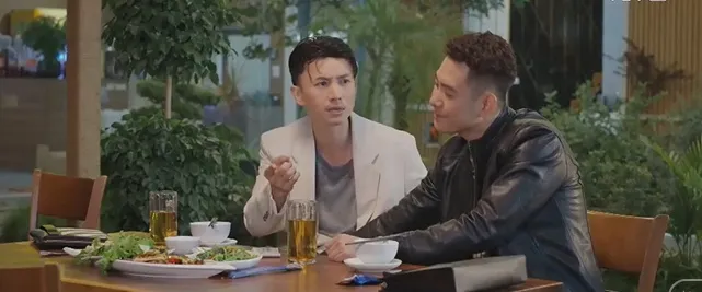 Dưới bóng cây hạnh phúc - Tập 36: Son lên đồ lồng lộn, đâu biết chồng đang bị trà xanh thả thính - Ảnh 7. Dưới bóng cây hạnh phúc - Tập 36: Son lên đồ lồng lộn, đâu biết chồng đang bị trà xanh thả thính - Ảnh 7.