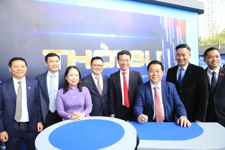 Sôi nổi nhiều hoạt động trải nghiệm tại gian hàng VTV trong khuôn khổ Hội báo toàn quốc 2023 - Ảnh 1. Sôi nổi nhiều hoạt động trải nghiệm tại gian hàng VTV trong khuôn khổ Hội báo toàn quốc 2023 - Ảnh 1.