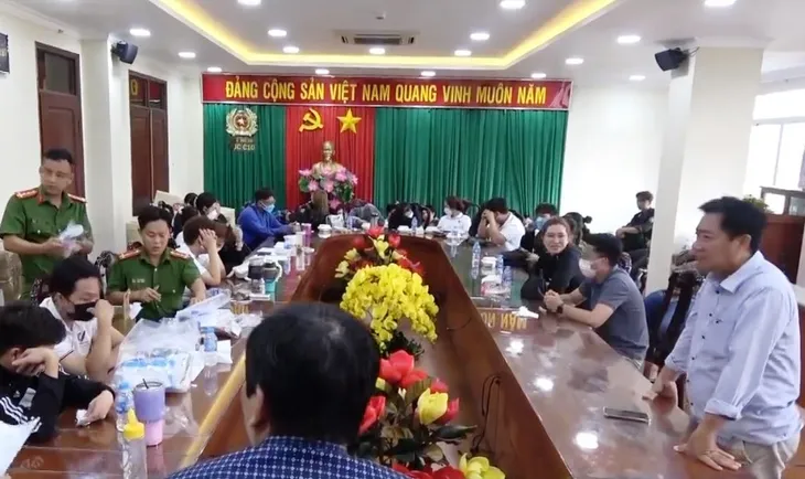 Biến tướng mua bán nợ - Ảnh 1. Biến tướng mua bán nợ - Ảnh 1.
