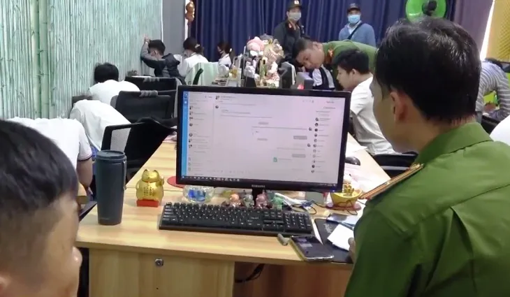 Biến tướng mua bán nợ - Ảnh 2. Biến tướng mua bán nợ - Ảnh 2.