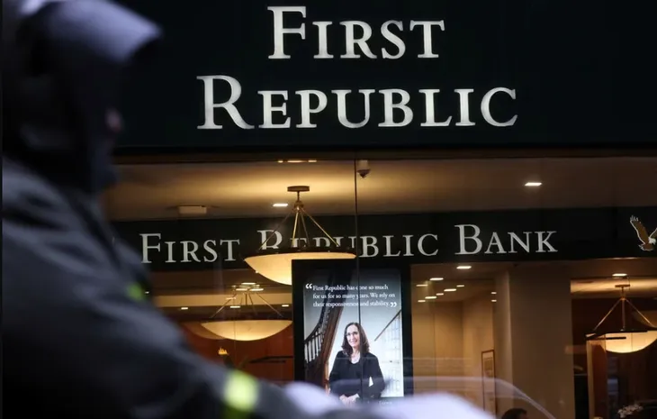 Các ngân hàng lớn Mỹ bơm 30 tỷ USD cứu First Republic Bank - Ảnh 1. Các ngân hàng lớn Mỹ bơm 30 tỷ USD cứu First Republic Bank - Ảnh 1.