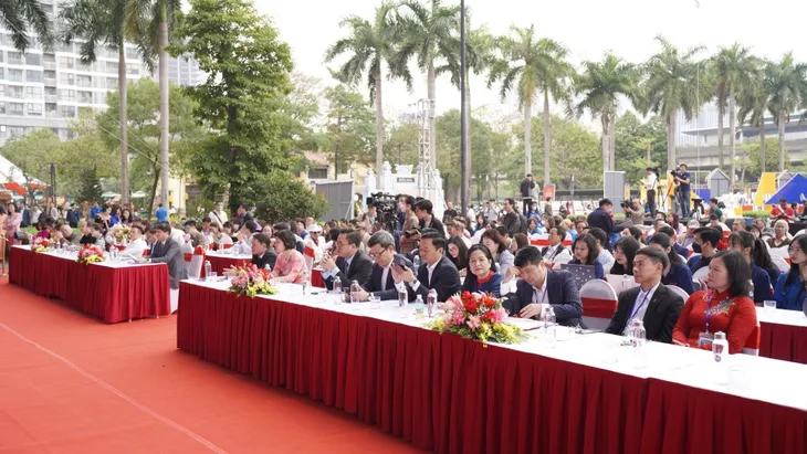 Phát động giải thưởng báo chí tuyên truyền về sử dụng năng lượng tiết kiệm và hiệu quả 2023 - Ảnh 1. Phát động giải thưởng báo chí tuyên truyền về sử dụng năng lượng tiết kiệm và hiệu quả 2023 - Ảnh 1.