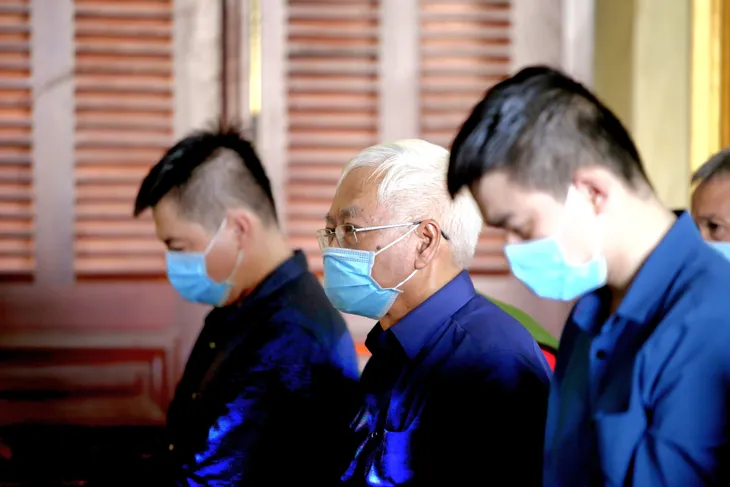 Cựu Tổng Giám đốc Ngân hàng Đông Á Trần Phương Bình lĩnh thêm 20 năm tù - Ảnh 1. Cựu Tổng Giám đốc Ngân hàng Đông Á Trần Phương Bình lĩnh thêm 20 năm tù - Ảnh 1.