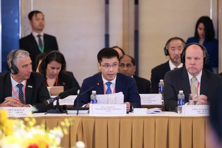 Việt Nam là điểm sáng trong bức tranh xám màu của kinh tế toàn cầu - Ảnh 2. Việt Nam là điểm sáng trong bức tranh xám màu của kinh tế toàn cầu - Ảnh 2.