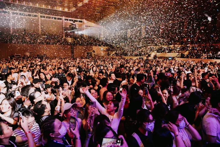 Chillies cháy hết mình trong concert Trên những đám mây tại thành phố Hồ Chí Minh - Ảnh 1. Chillies cháy hết mình trong concert Trên những đám mây tại thành phố Hồ Chí Minh - Ảnh 1.