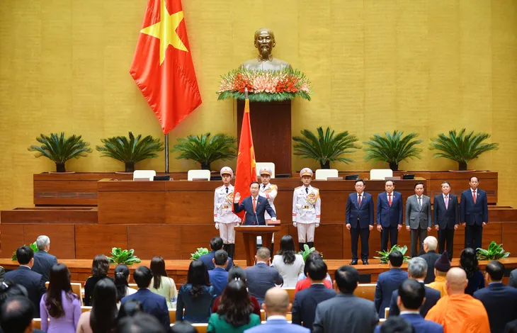 Tân Chủ tịch nước Võ Văn Thưởng: Việc gì có lợi cho dân phải hết sức làm, có hại đến dân phải hết sức tránh - Ảnh 1. Tân Chủ tịch nước Võ Văn Thưởng: Việc gì có lợi cho dân phải hết sức làm, có hại đến dân phải hết sức tránh - Ảnh 1.