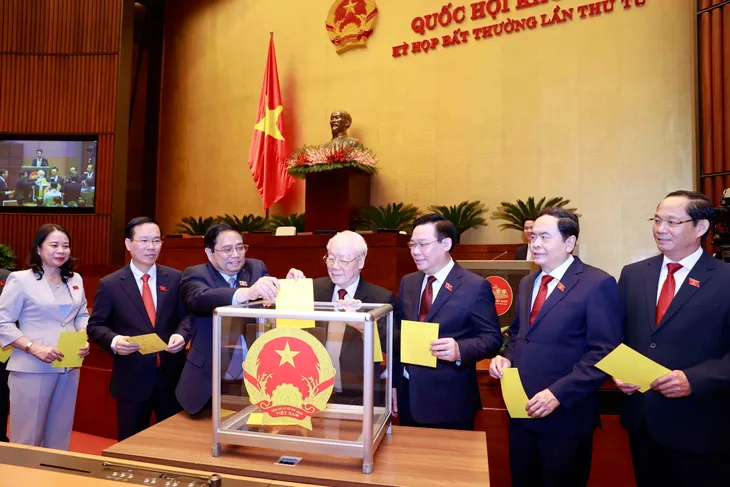 Ông Võ Văn Thưởng được Quốc hội bầu làm Chủ tịch nước - Ảnh 1. Ông Võ Văn Thưởng được Quốc hội bầu làm Chủ tịch nước - Ảnh 1.