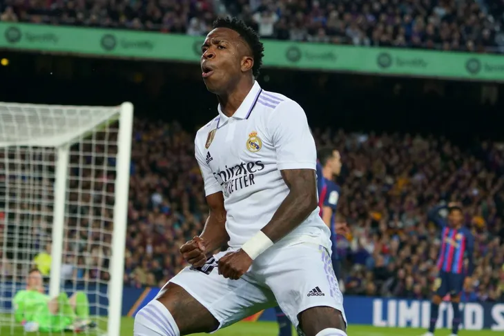 Đánh bại Real Madrid trong trận Siêu kinh điển, Barca củng cố ngôi đầu La Liga   - Ảnh 1.