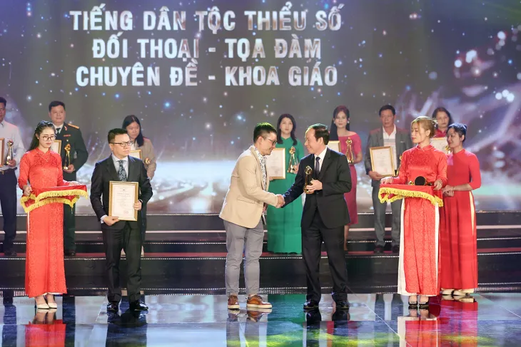 Nhà báo Phạm Xuân Hùng: Giải thưởng tại Liên hoan Truyền hình toàn quốc là niềm vinh dự, động viên, khích lệ cho cả ekip - Ảnh 1. Nhà báo Phạm Xuân Hùng: Giải thưởng tại Liên hoan Truyền hình toàn quốc là niềm vinh dự, động viên, khích lệ cho cả ekip - Ảnh 1.