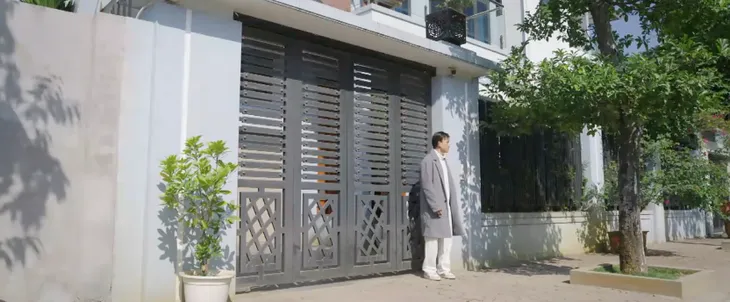 Dưới bóng cây hạnh phúc - Tập 40: Lâm vào đường cùng, Danh bỏ nhà ra đi làm lại cuộc đời - Ảnh 5. Dưới bóng cây hạnh phúc - Tập 40: Lâm vào đường cùng, Danh bỏ nhà ra đi làm lại cuộc đời - Ảnh 5.