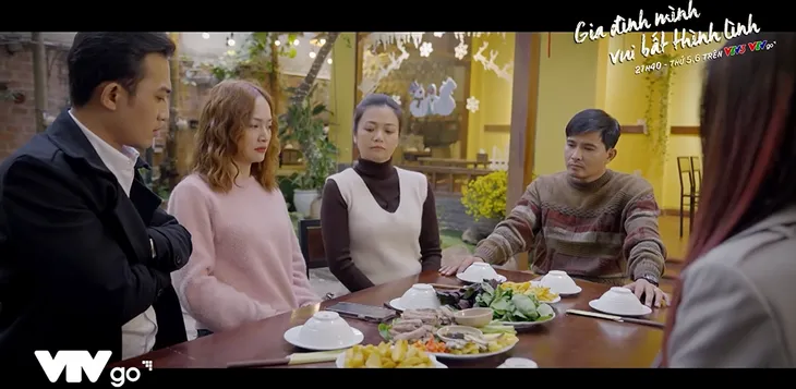 Gia đình mình vui bất thình lình - Tập 5: Chờ đợi cuộc điện thoại ba mặt một lời giữa Hà, Trâm Anh và người yêu cũ của Danh - Ảnh 7. Gia đình mình vui bất thình lình - Tập 5: Chờ đợi cuộc điện thoại ba mặt một lời giữa Hà, Trâm Anh và người yêu cũ của Danh - Ảnh 7.