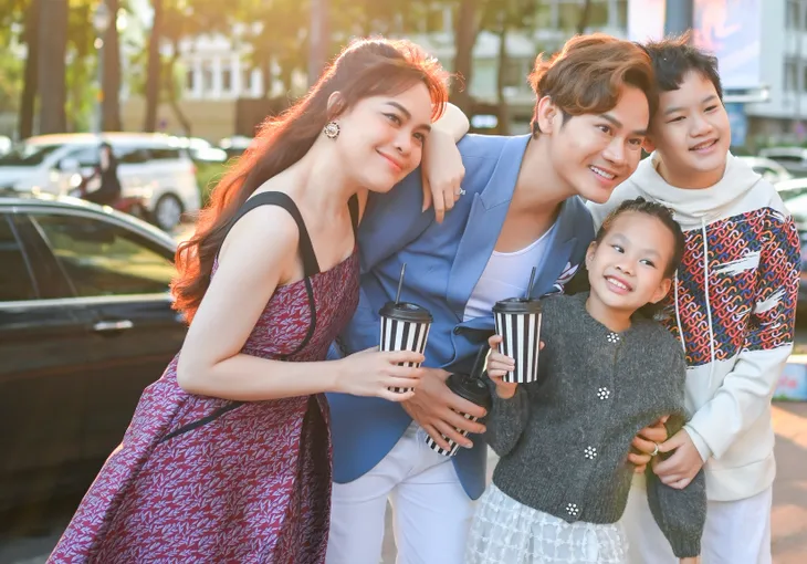 MC Hồng Phúc kỉ niệm ngày cưới bằng bộ ảnh đặc biệt - Ảnh 4. MC Hồng Phúc kỉ niệm ngày cưới bằng bộ ảnh đặc biệt - Ảnh 4.