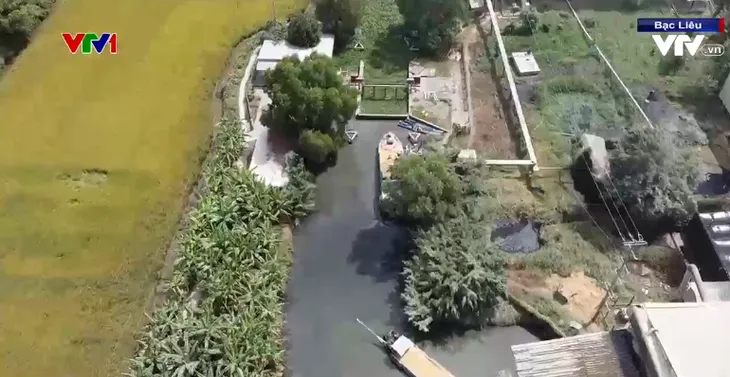 Người dân bức xúc vì nhà máy xả nước thải ra sông - Ảnh 2. Người dân bức xúc vì nhà máy xả nước thải ra sông - Ảnh 2.