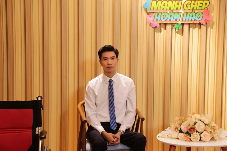 Mảnh ghép hoàn hảo: Mẹ lao công chắt chiu từng đồng cứu đôi chân của con trai thạc sĩ - Ảnh 3.
