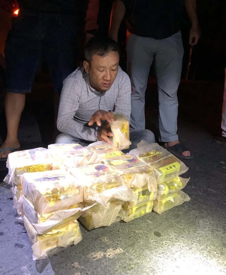 Khởi tố đối tượng vận chuyển 24 kg ma túy - Ảnh 1. Khởi tố đối tượng vận chuyển 24 kg ma túy - Ảnh 1.