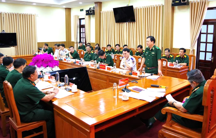 Bộ Quốc phòng kiểm tra công tác phổ biến giáo dục pháp luật, xử lý vi phạm hành chính - Ảnh 3. Bộ Quốc phòng kiểm tra công tác phổ biến giáo dục pháp luật, xử lý vi phạm hành chính - Ảnh 3.