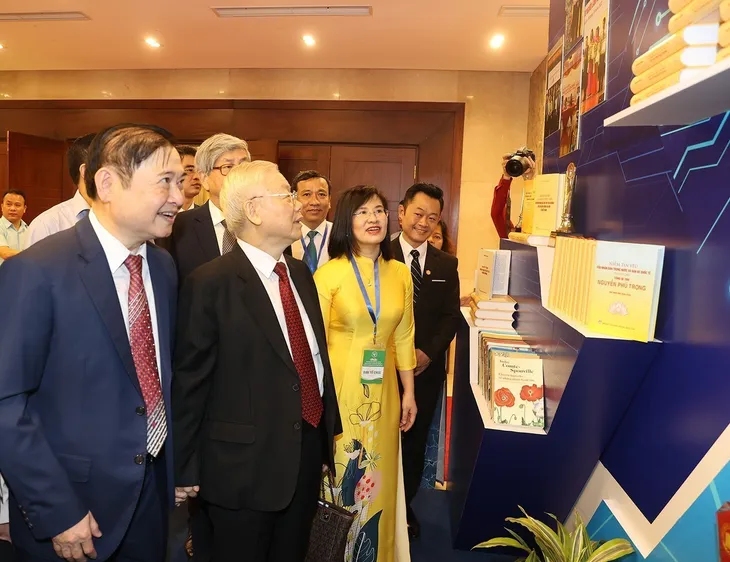Trí thức là vốn liếng quý báu của dân tộc - Ảnh 2. Trí thức là vốn liếng quý báu của dân tộc - Ảnh 2.